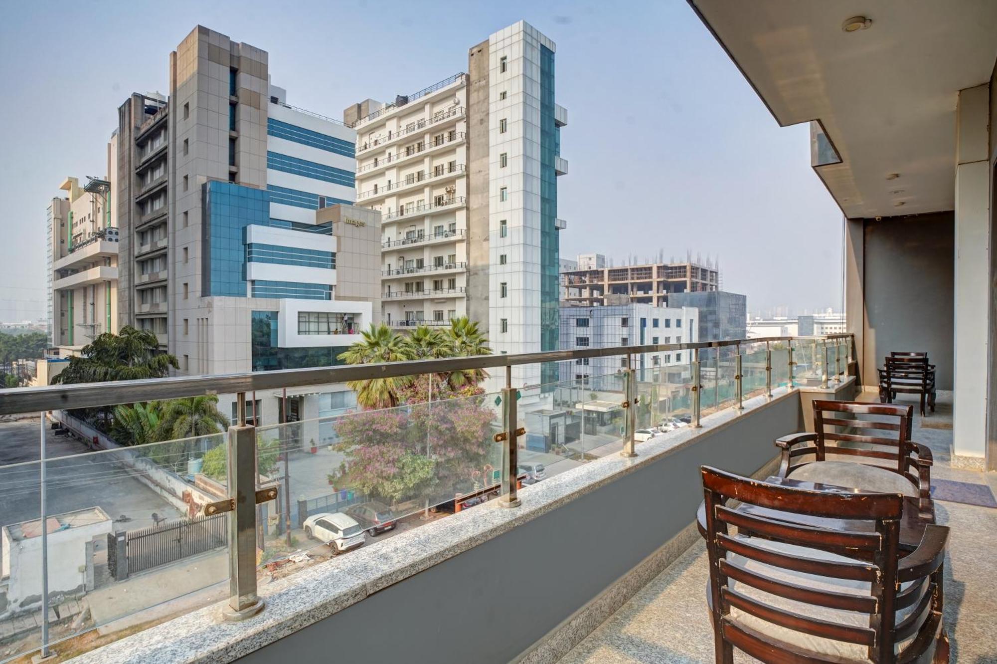Hotel Noida Express Экстерьер фото