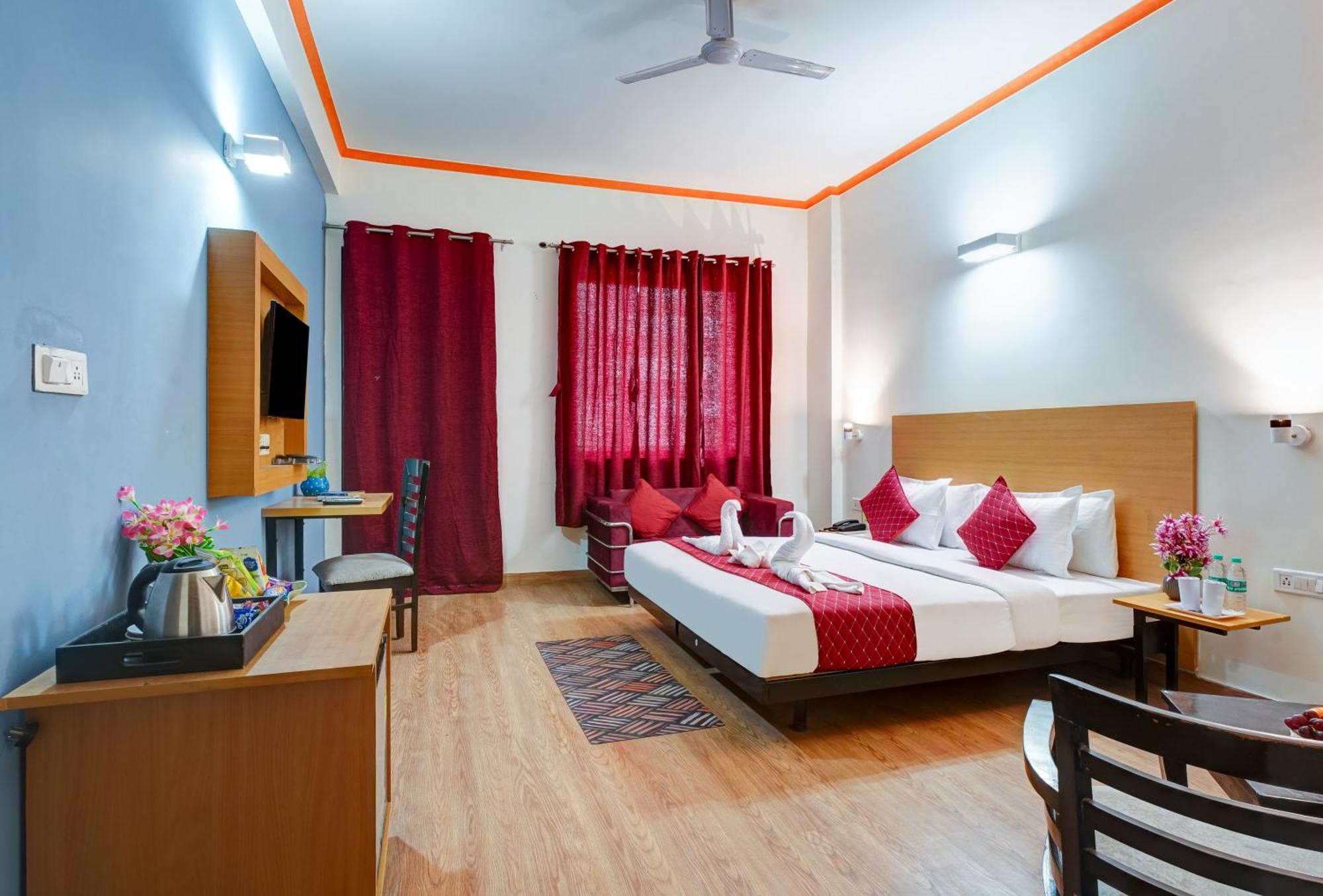 Hotel Noida Express Экстерьер фото