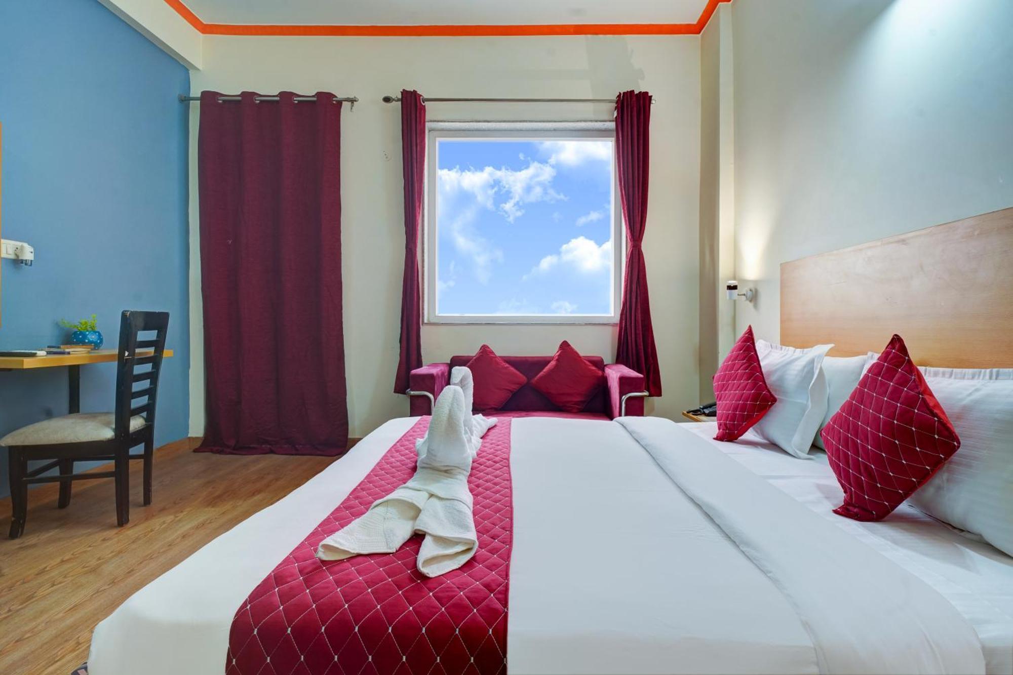 Hotel Noida Express Экстерьер фото